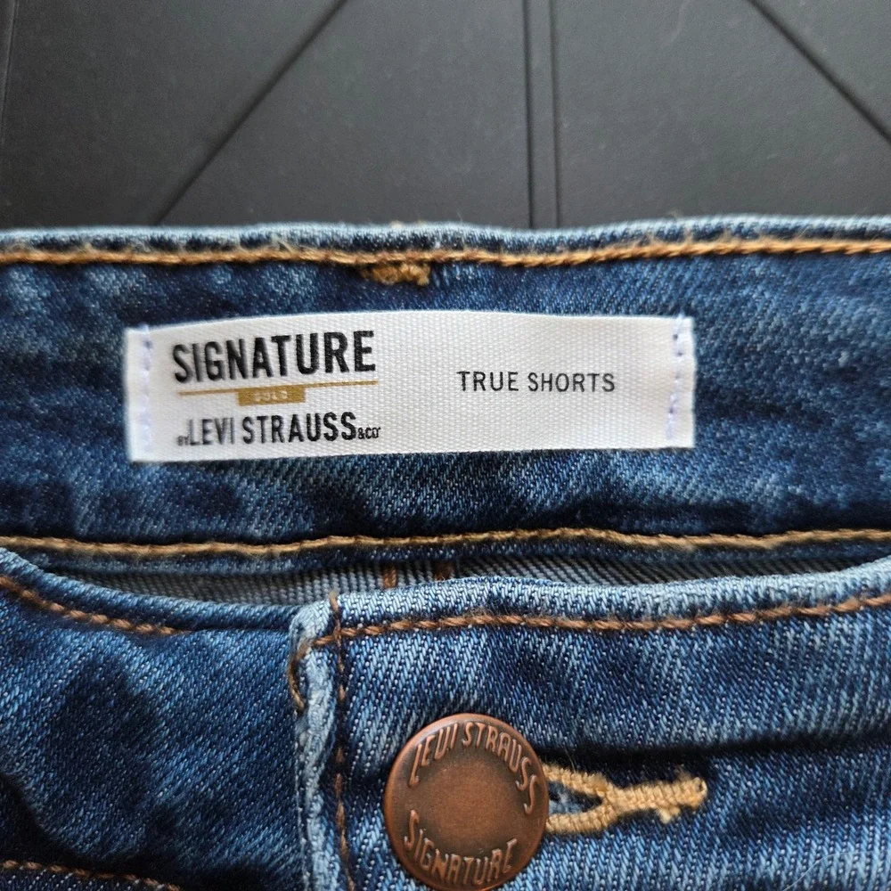 Signature by Levi Strauss signature by